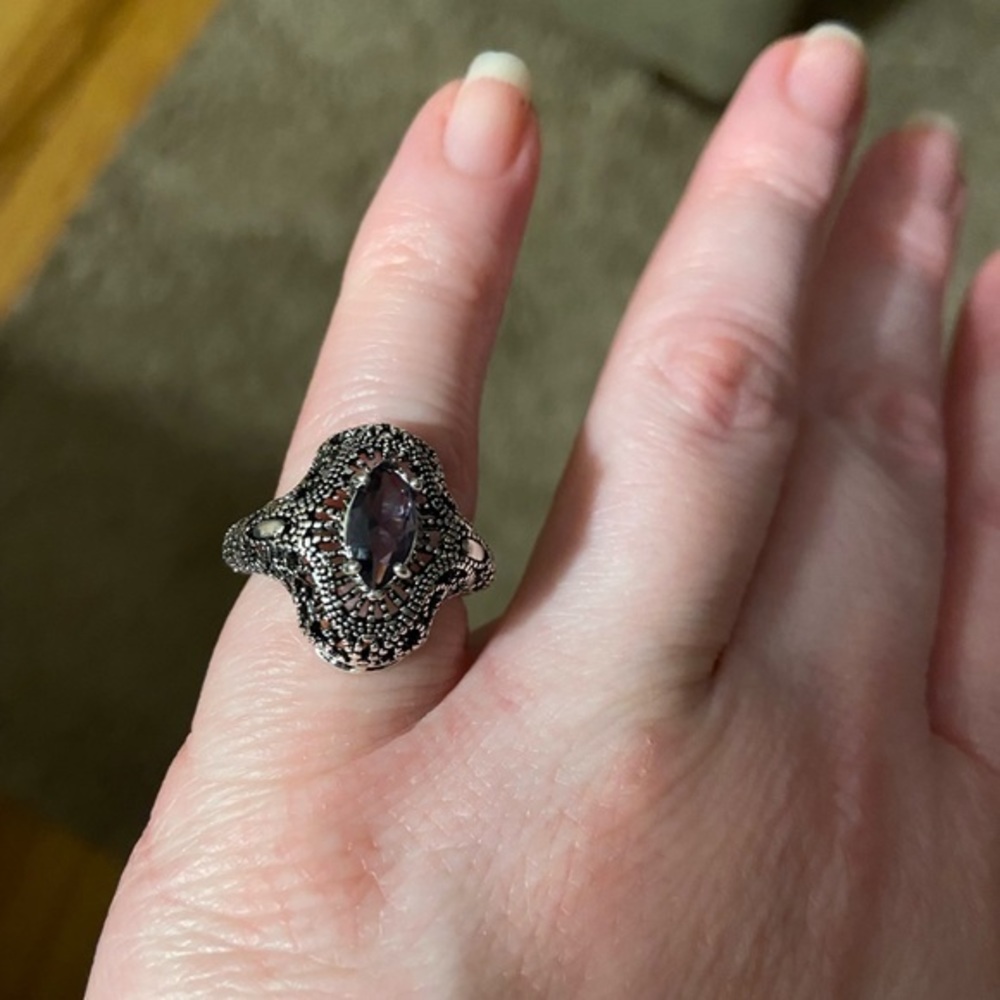 Vintage Antique Silver Amethyst Ring - Picture 7 of 9